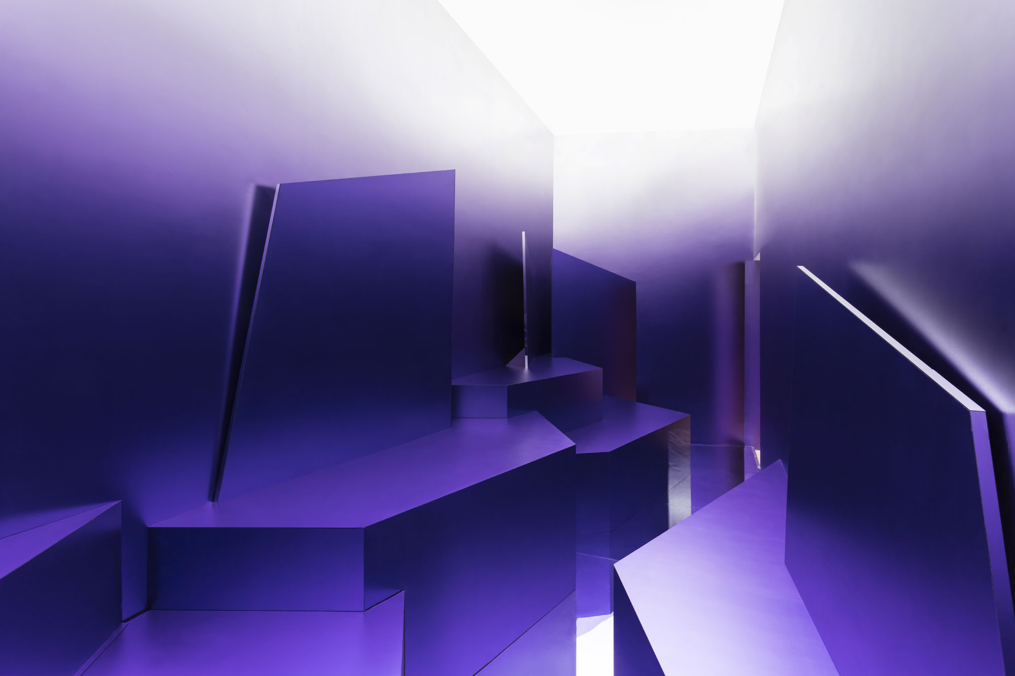 A purple geometrical artwork by Maxim Kashin