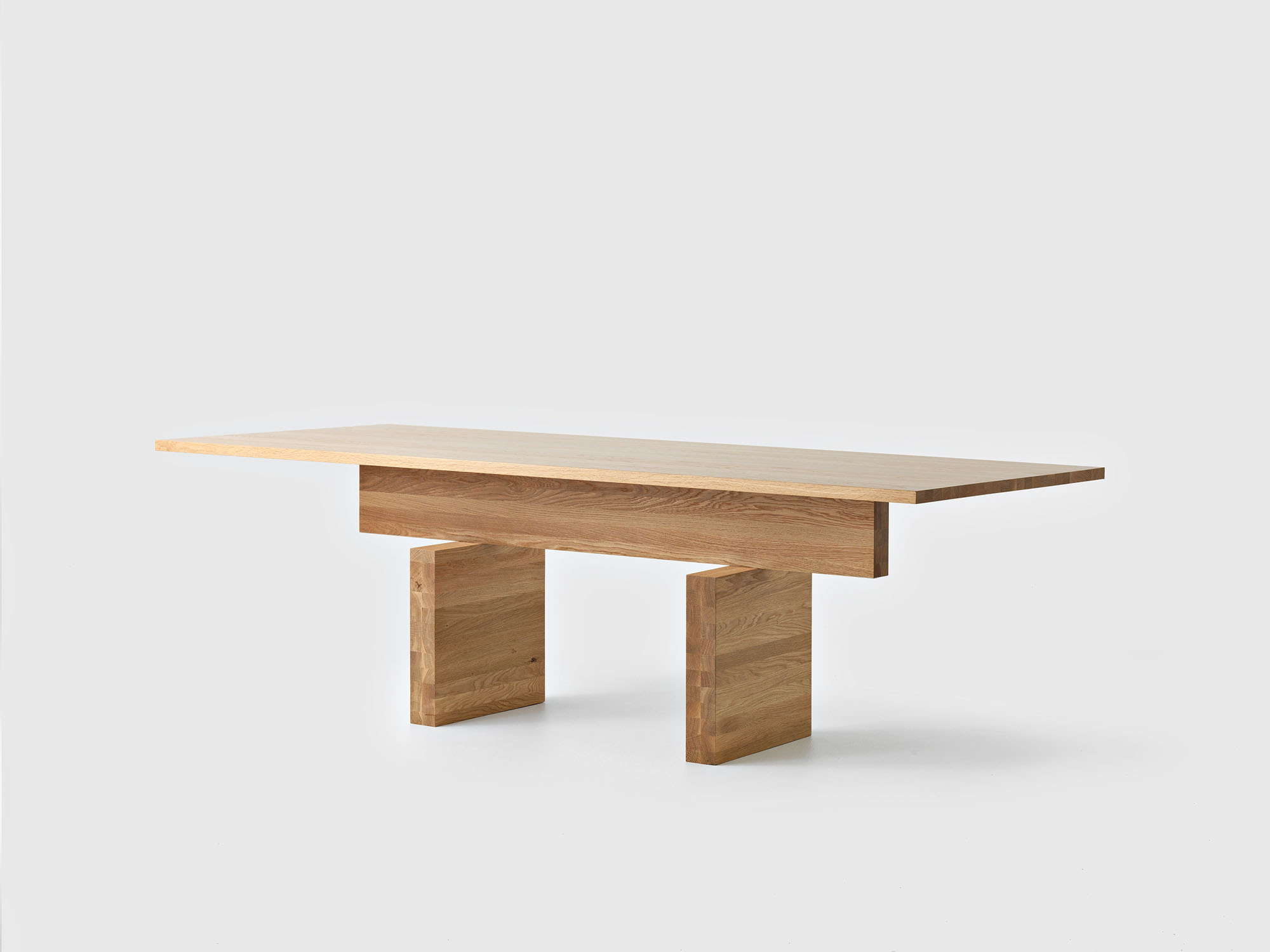A wooden table that can be taken apart