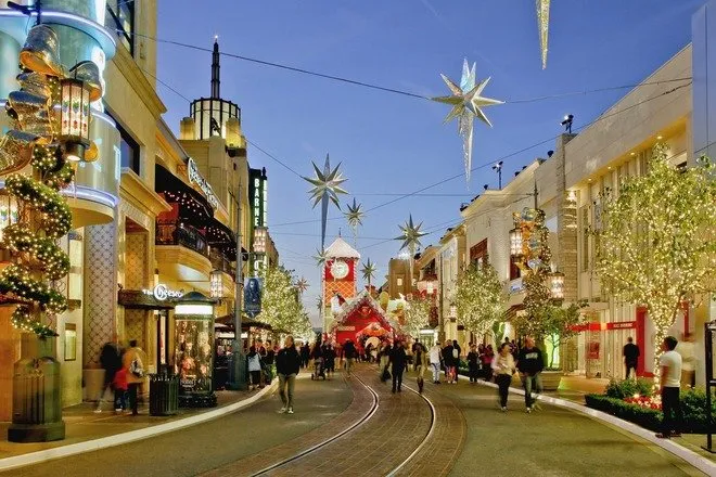 A street at the grove outdoor shopping mall decorated for christmas
